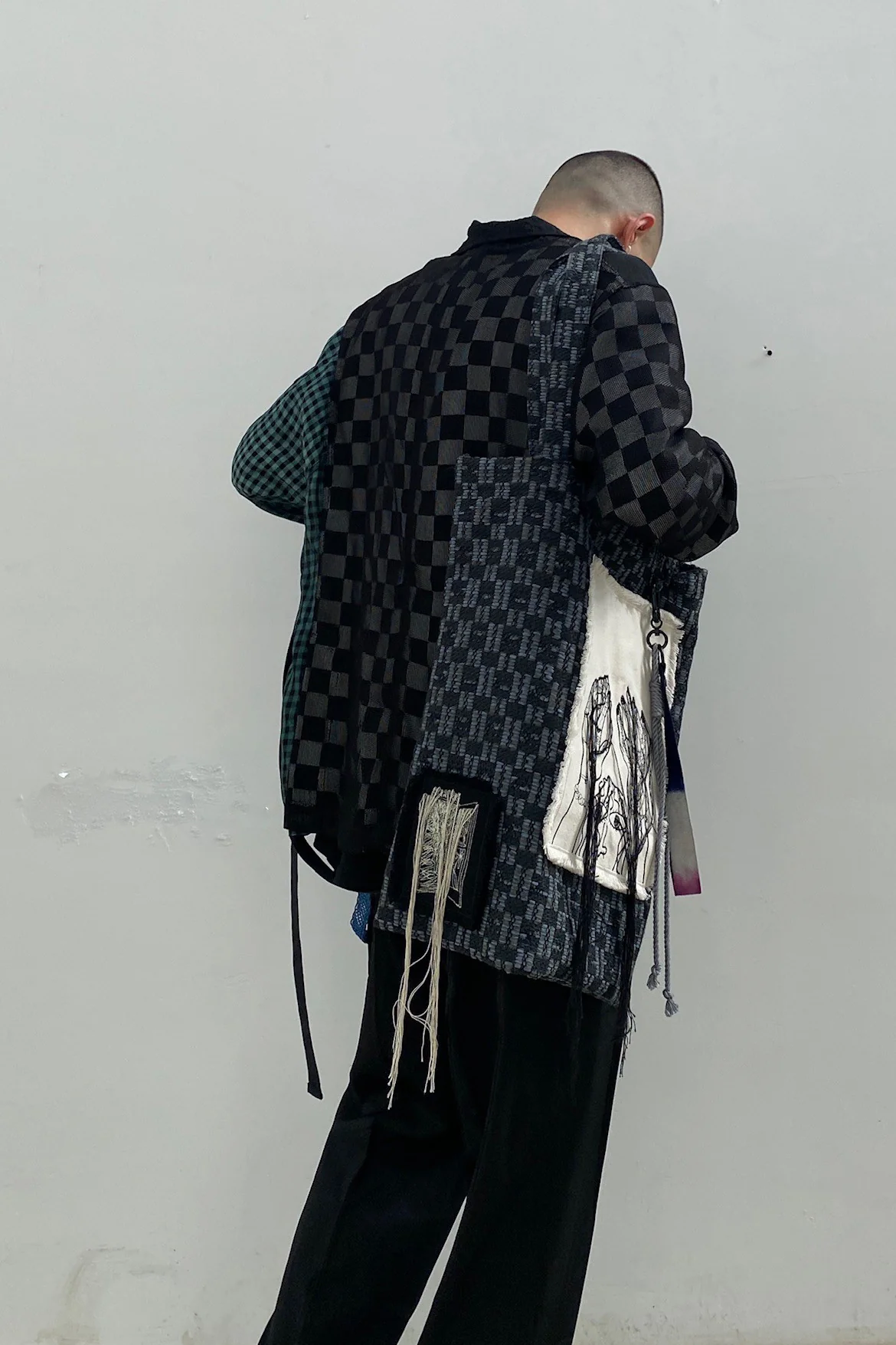 Song for the mute "hands up" handbag 211_TOTEO1E7_LEGOBLU - Image 18